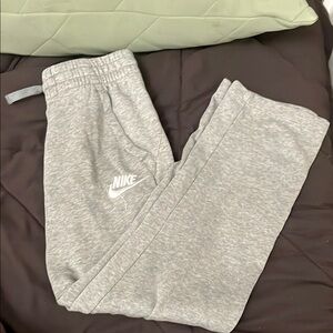 Nike Heather Gray Joggers with Elastic Waistband and Straight Leg Fit — Vintage.